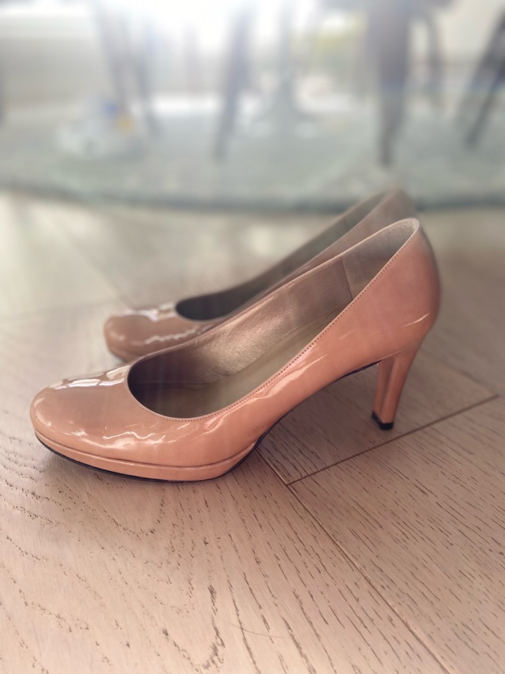 Stuart Weitzman Nude Patent Platform Pumps 8.5 Beige Classic Heels - Picture 2 of 10